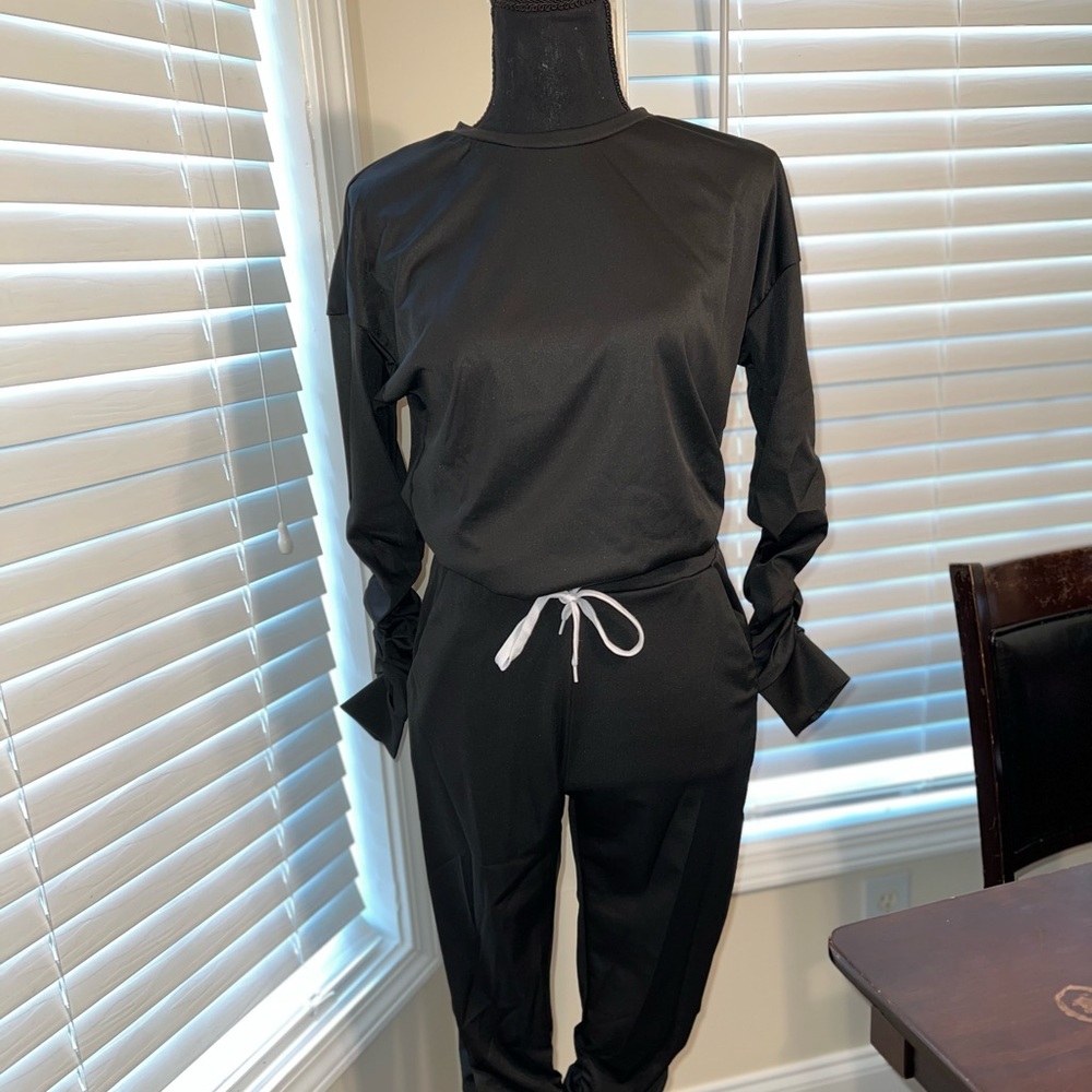 Black Ruffled Set